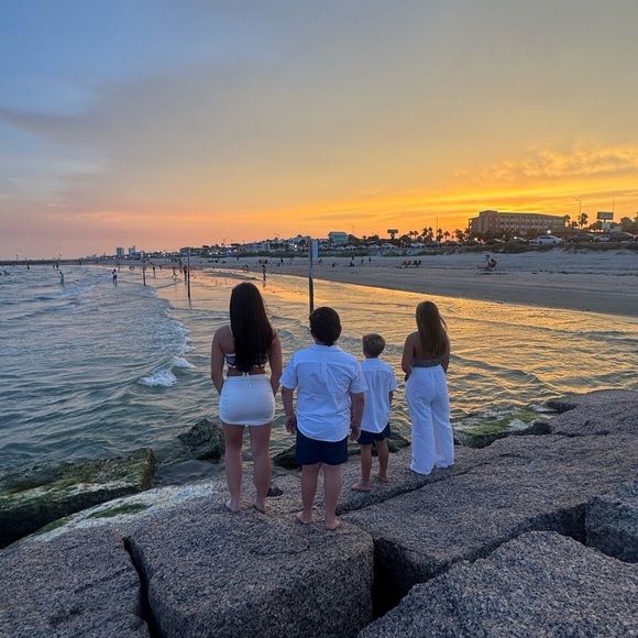 Meet your Posher, Krystle - Picture 4 of 7